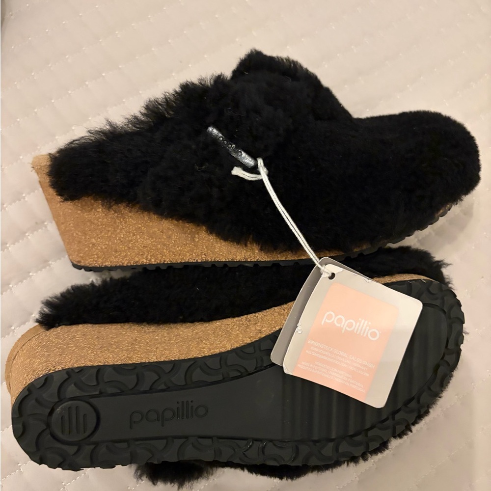 Papillio by Birkenstock Fanny Teddy wedge clog in black shearling size 9 US New - Picture 5 of 8